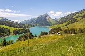 Montagne en &eacute;t&eacute; : TOP 10 destinations de vacances - Homanie